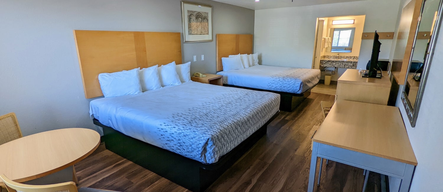 Spacious Family Rooms with 2 King Size Beds Near SFO International Airport