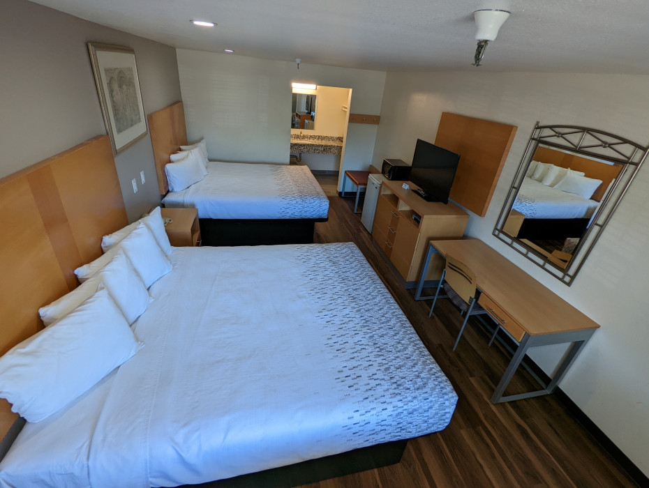 2 King Beds