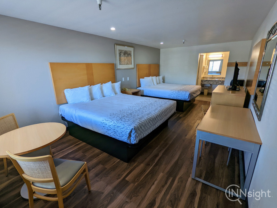 2 King Beds